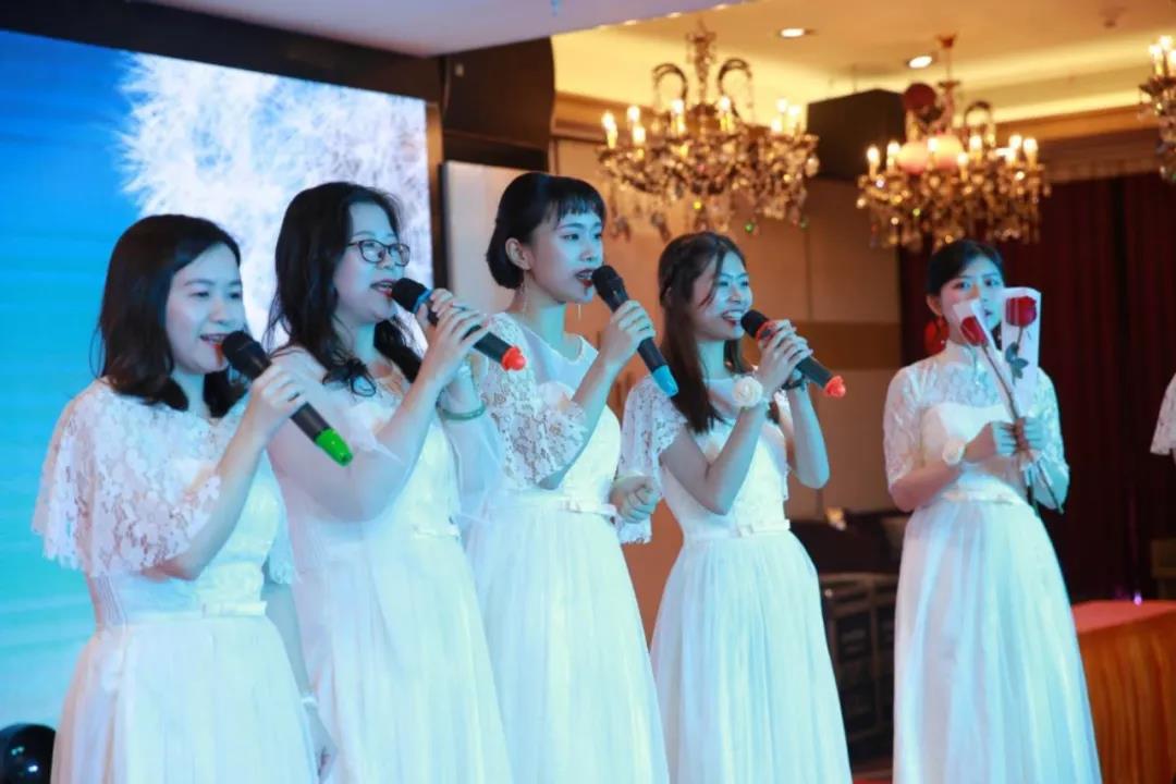 港豐年會表演 港豐年會表演