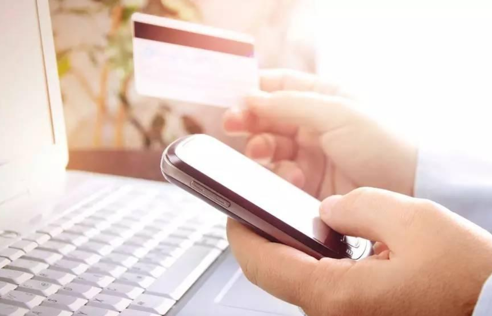 資金出境“螞蟻搬家”