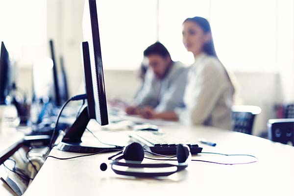 通過(guò)代理機(jī)構(gòu)注冊(cè)香港公司